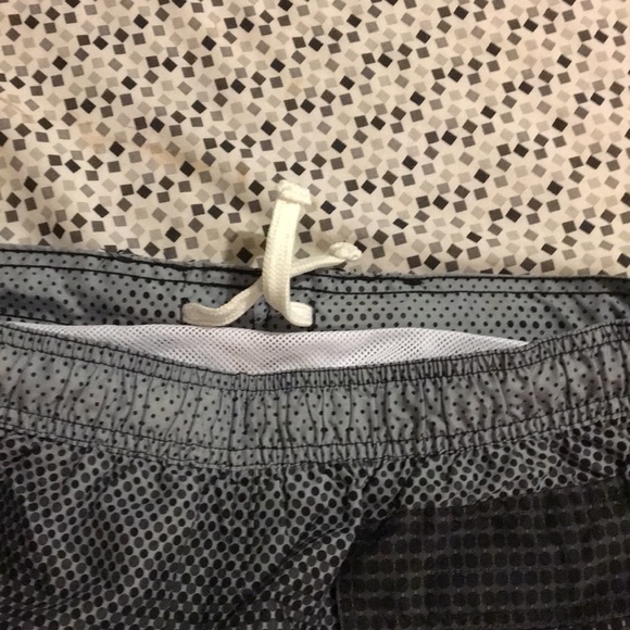 NWOT Body glove swim trunks XL (18) - Picture 6 of 7